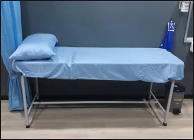 Examination room at Klinik Mesra